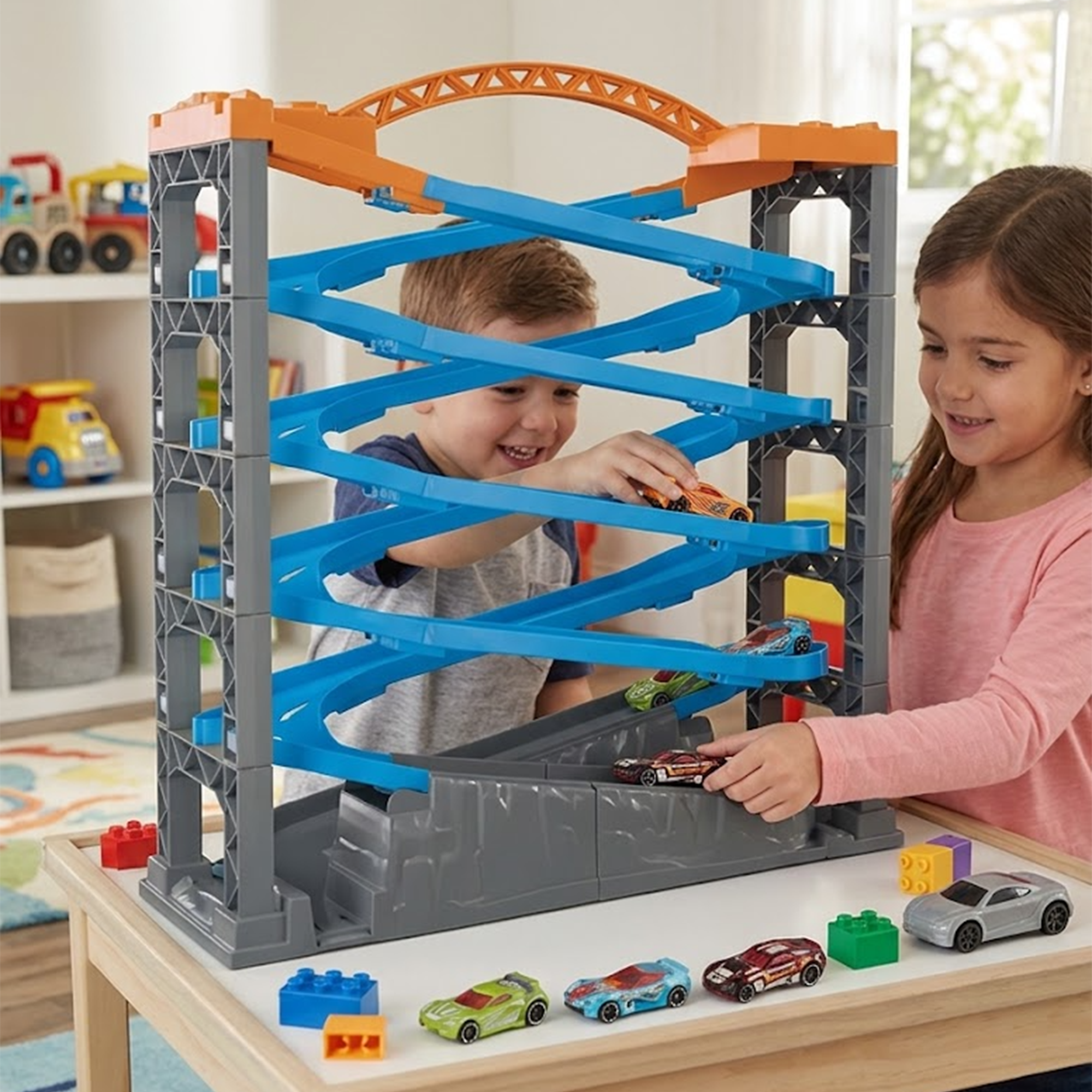 Hot Wheels Speed Racing Spiral Track Set